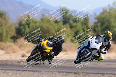 media/Nov-06-2022-SoCal Trackdays (Sun) [[208d2ccc26]]/Turn 7 Set 1 (1050am)/